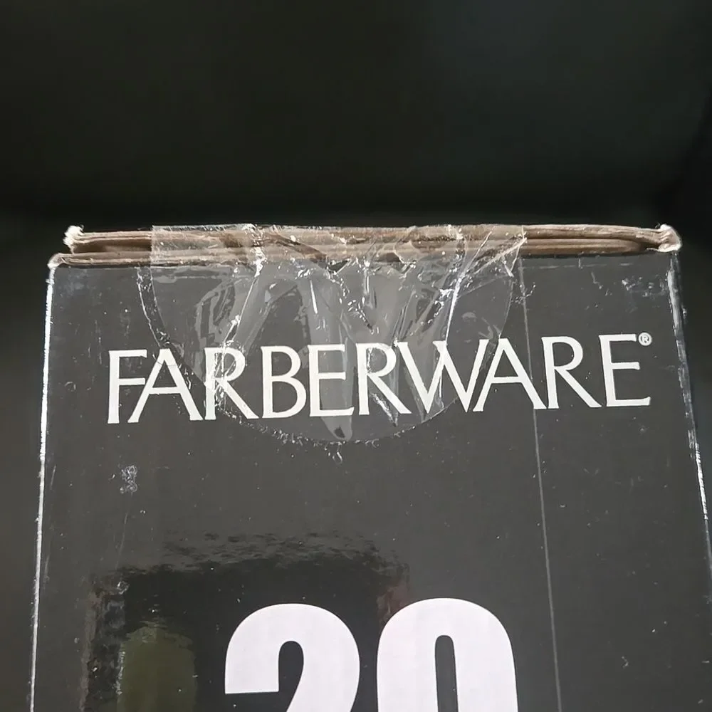 20 Piece Set Service for 4 silverware Farberware Venetian New In Box